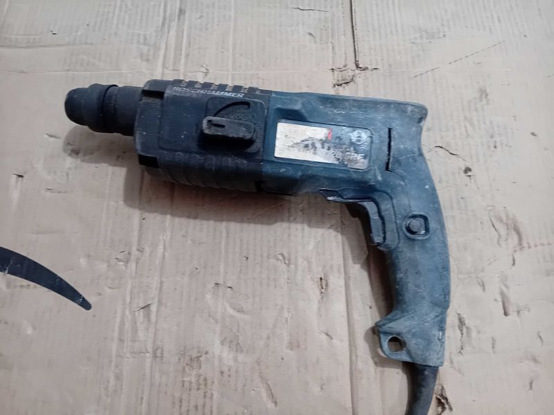 Перфоратор - Bosch 110 V / 500 W