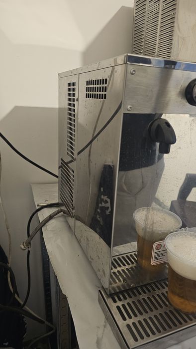 Машина за наливна бира