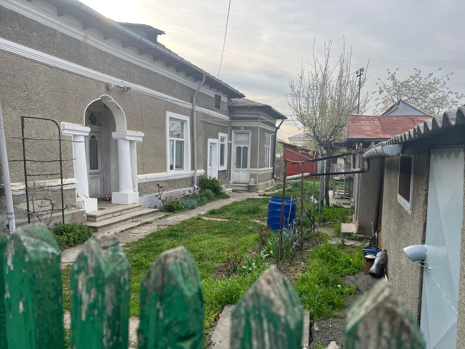 vand teren si casa buzau