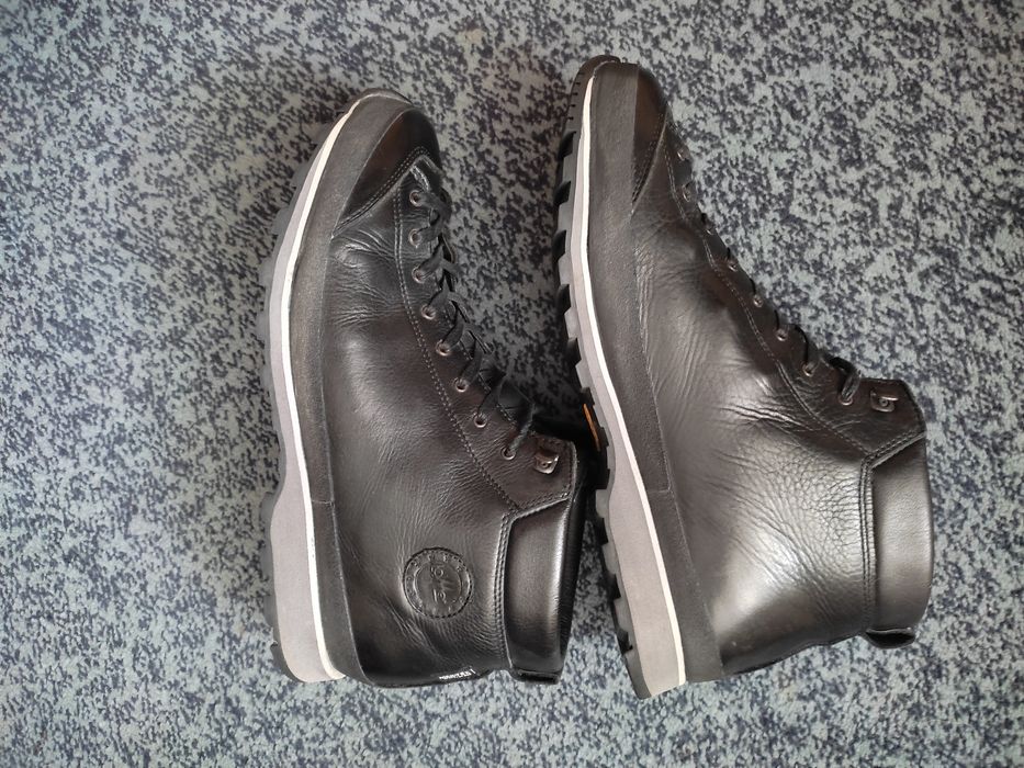 Продам муж кроссовки ц  25000