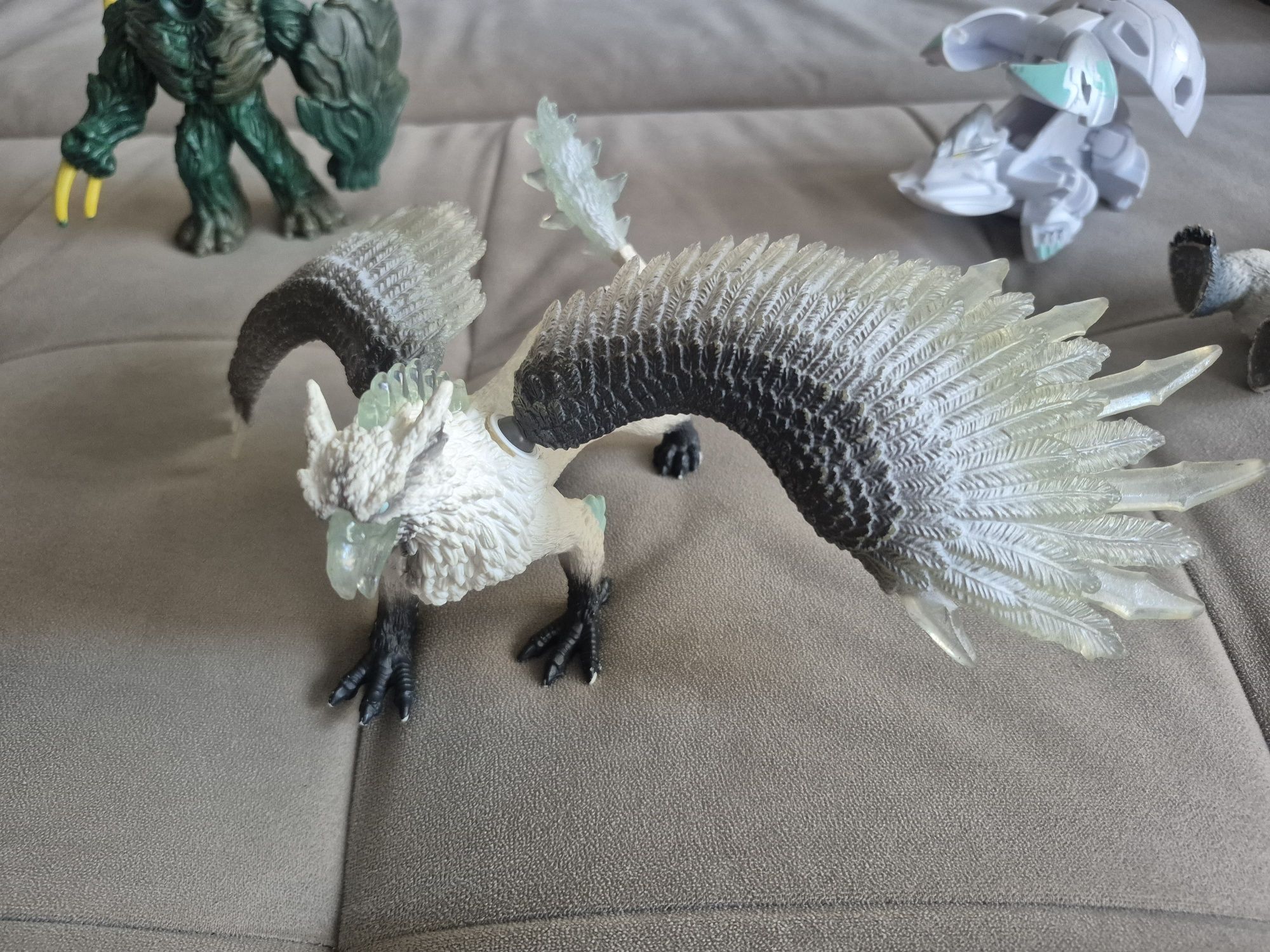 Schleich и Bakugan играчки за деца