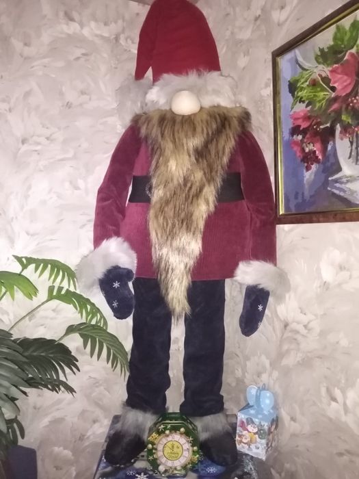 Новогодний гном высота 1 метр 20см