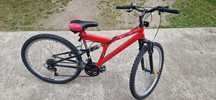 Vand bicicleta cu roti de 26