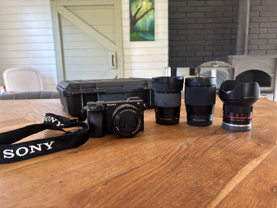 Sony A6300 - kit complet pentru foto si video