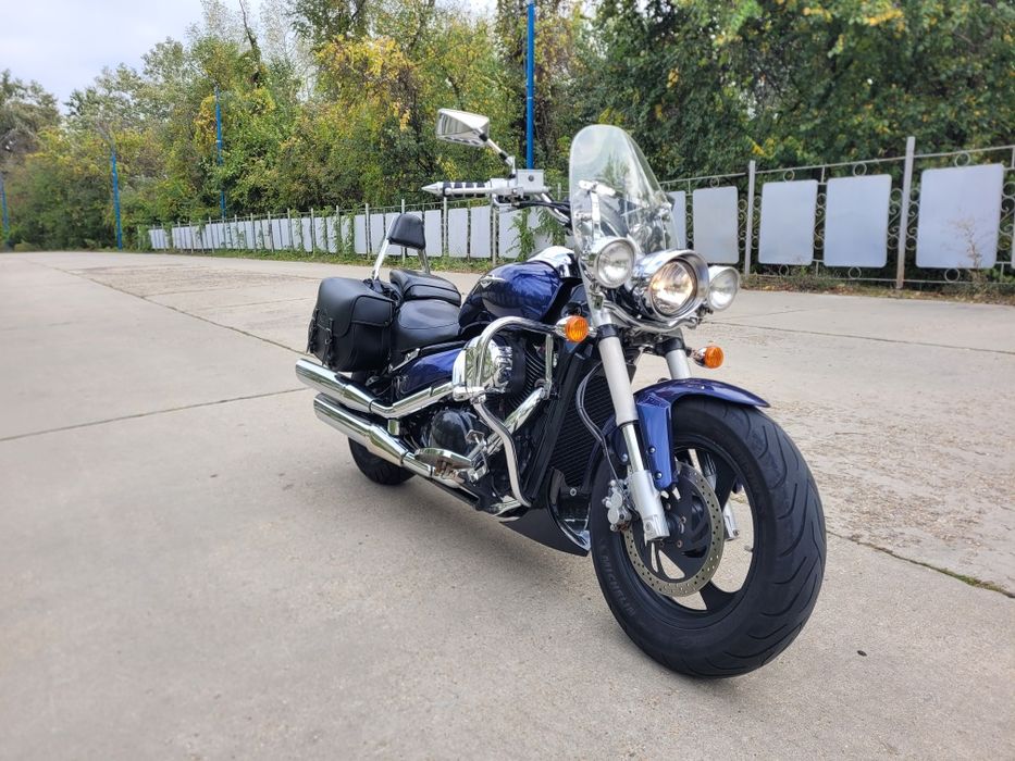 Suzuki Intruder M800
