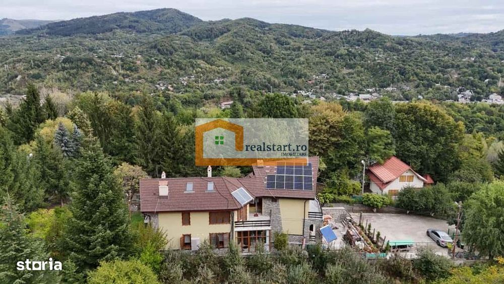 Vedere padure, panouri solare si fotovoltaice, pompa de caldura,  semi