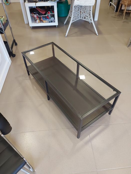 Холна маса в индустриален стил