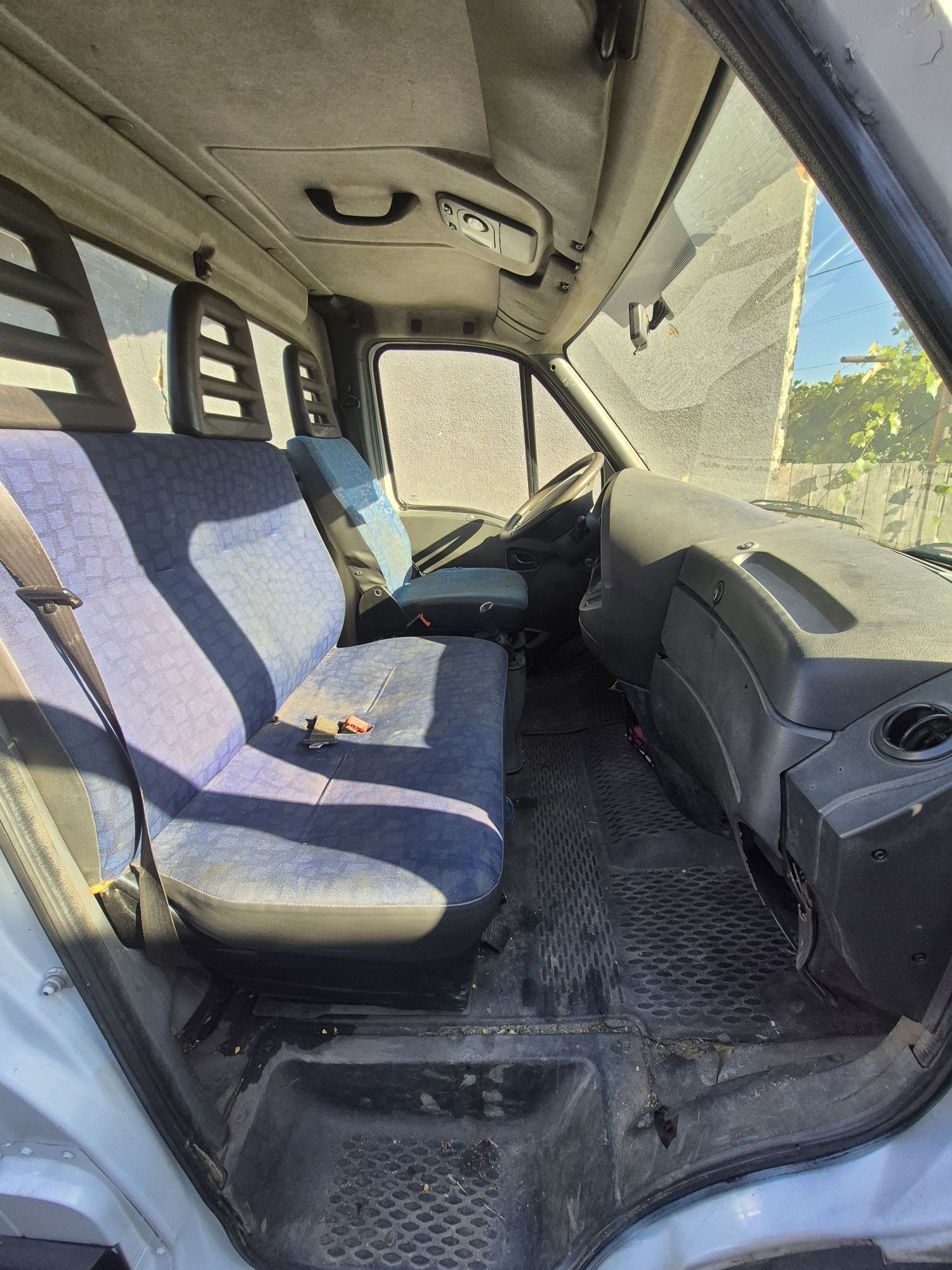 Vând IVECO Daily model 35c12