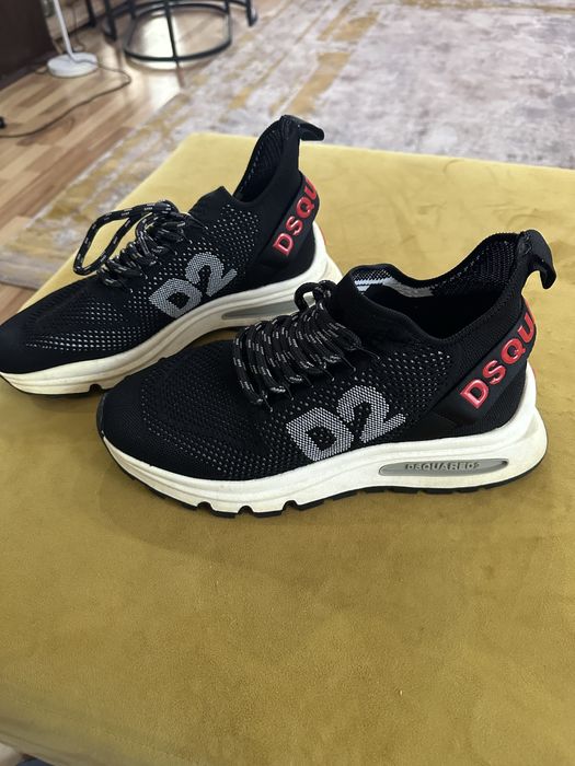 Vand adidasi dsquared