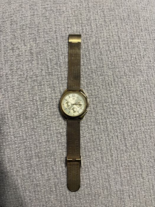 Vand ceas Tommy auriu