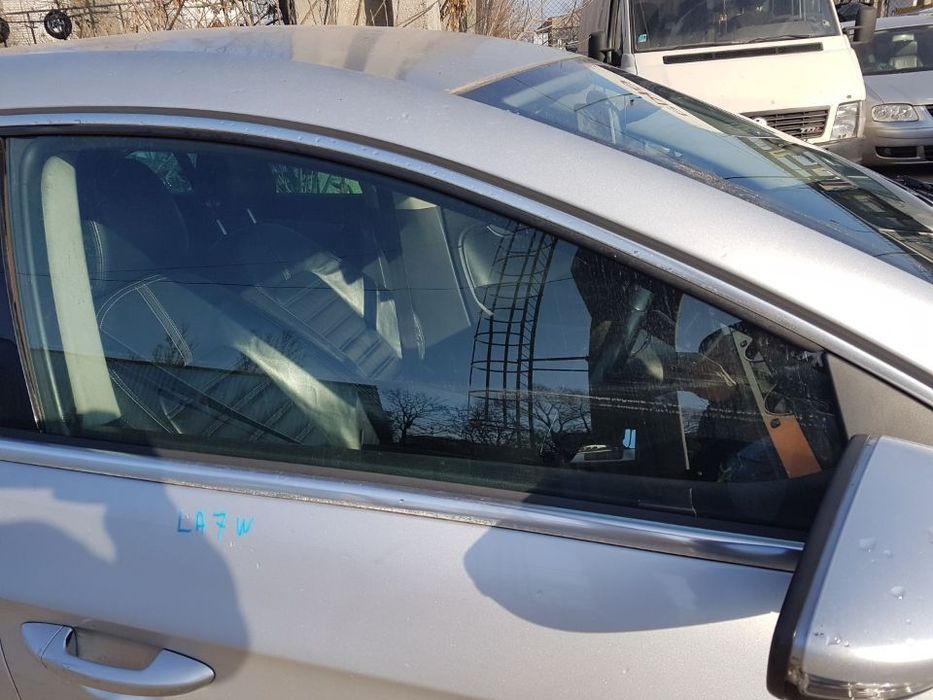 Geam / Sticla Usa / Portiera Dreapta Fata VW Passat CC 2008 - 2012