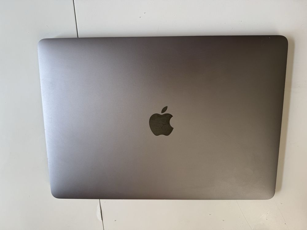 Macbook pro 13inch 2019 | 16GB 512SSD Нова Батерия