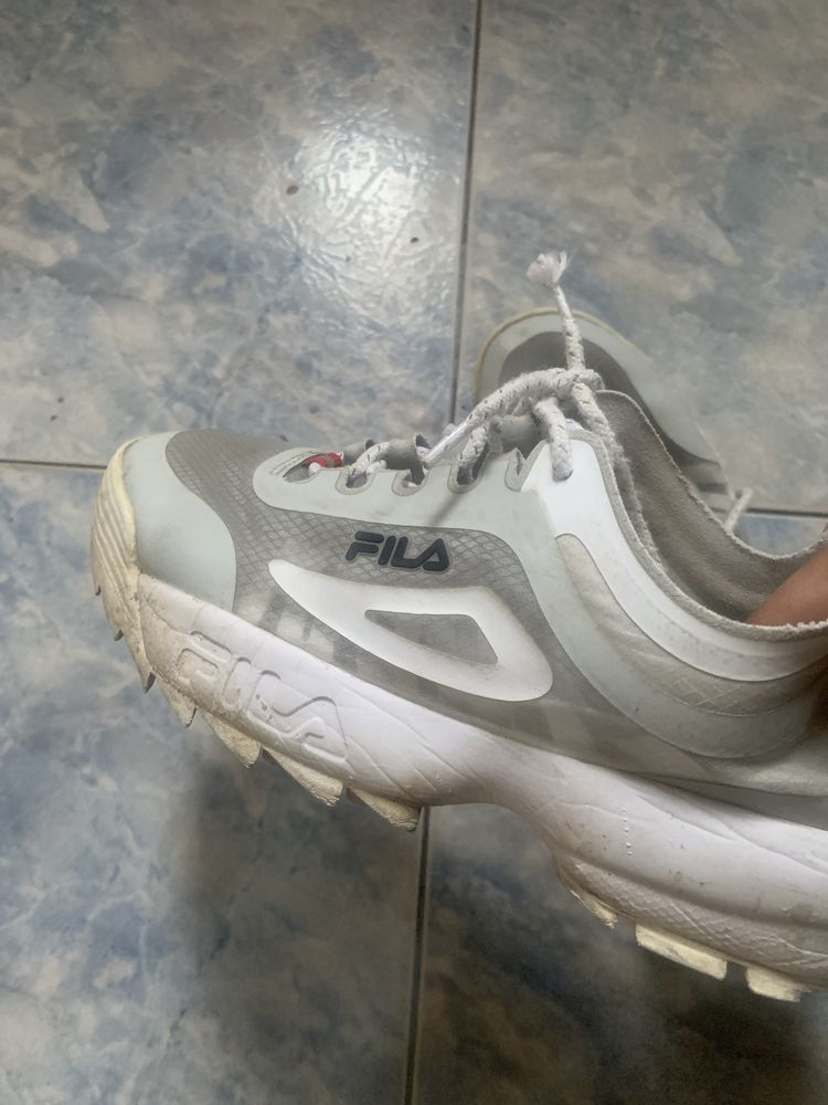 Обувки Fila нови само два пъти за обличани оргинални