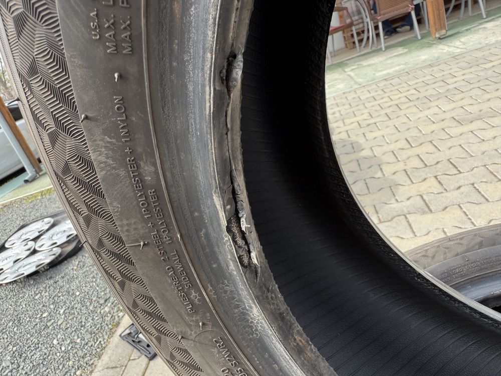 4бр. Зимни Гуми 205/55R/16 -HANKOOK- DOT:1922- 6,5мм.+6.2мм.