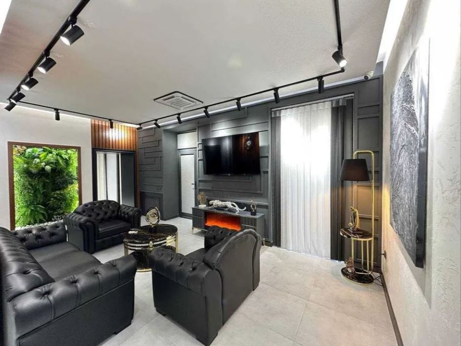 Сдается офис на ТЦ Next, Ул.Бобура, 300 м²