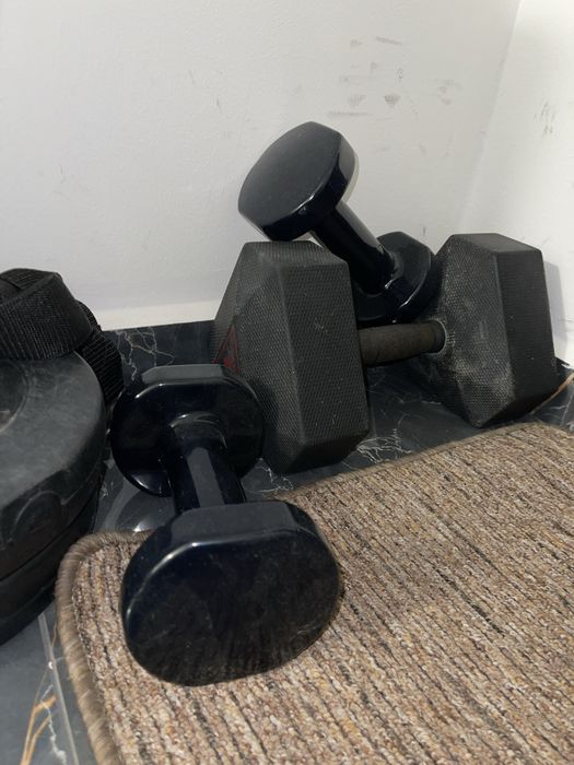 Set de gantere + rola de spuma + 2 saltele yoga