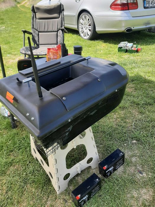 Лодка за захранка