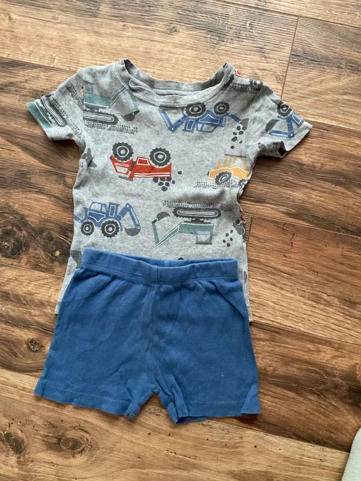 7 Детски пижами с къс и дълъг ръкав, размер 24 мес.