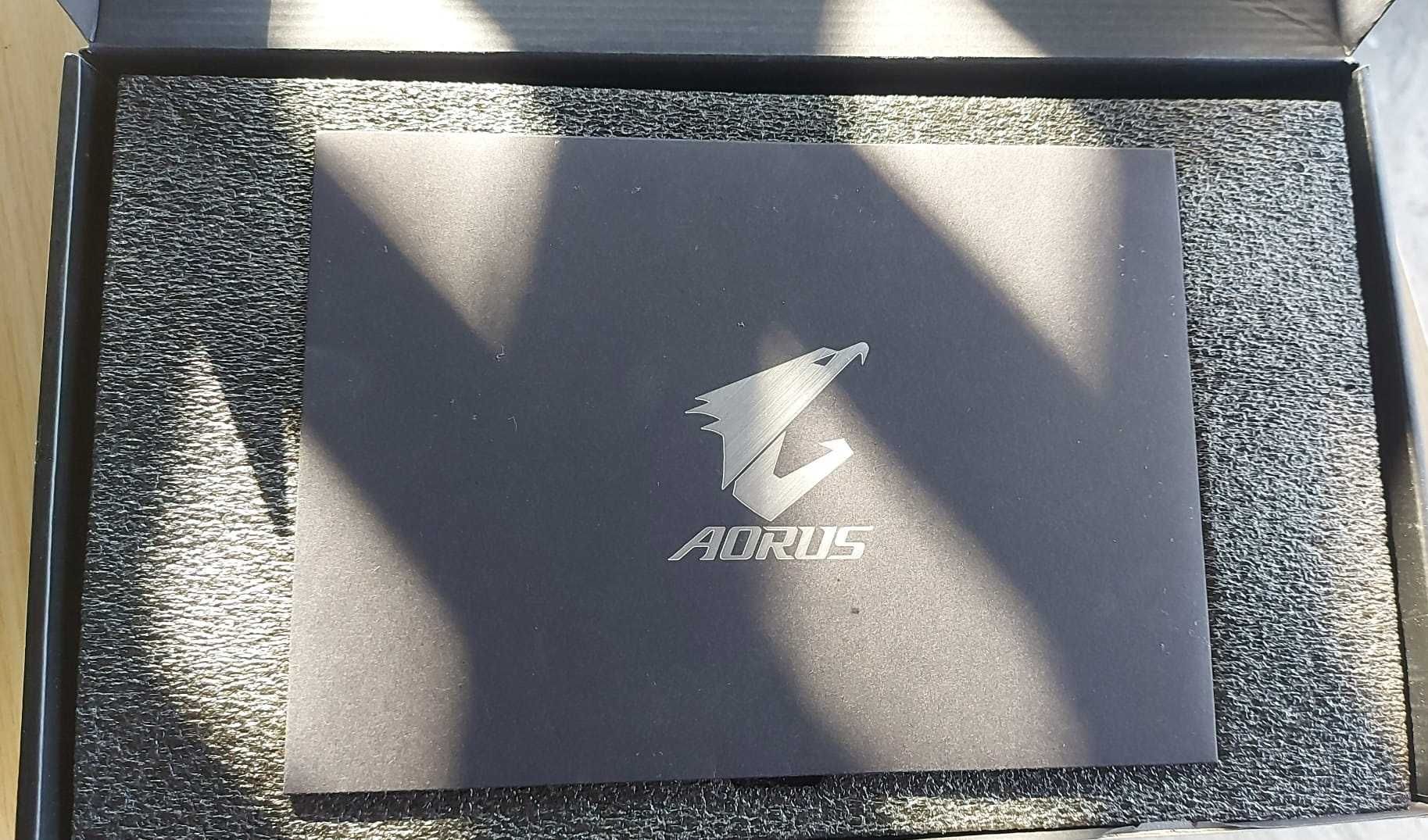 Placa video GTX 1080TI Aorus Extreme Edition de 11GB ddr6 , la cutie