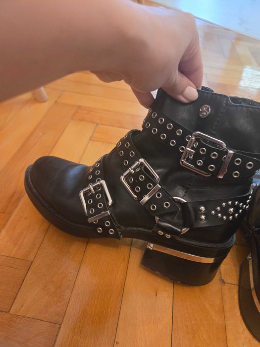 Дамски боти Guess