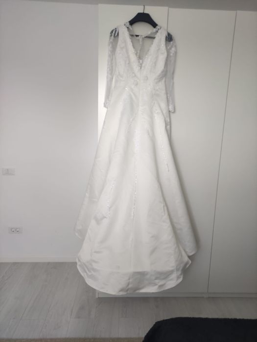 Vand rochie de mireasa