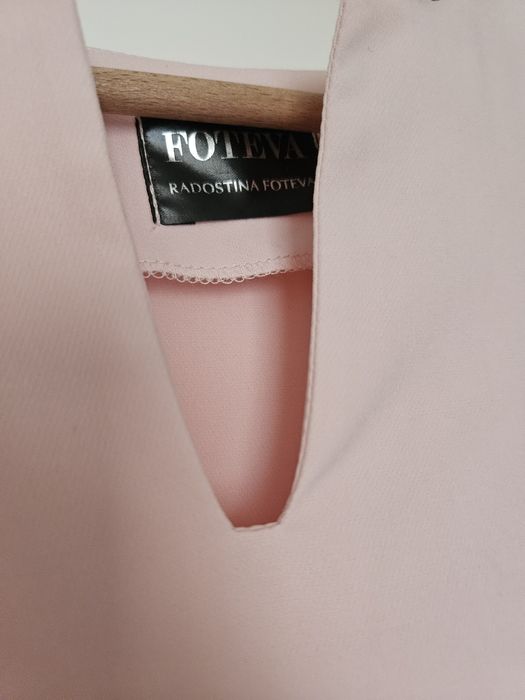 Рокля Foteva с камъни