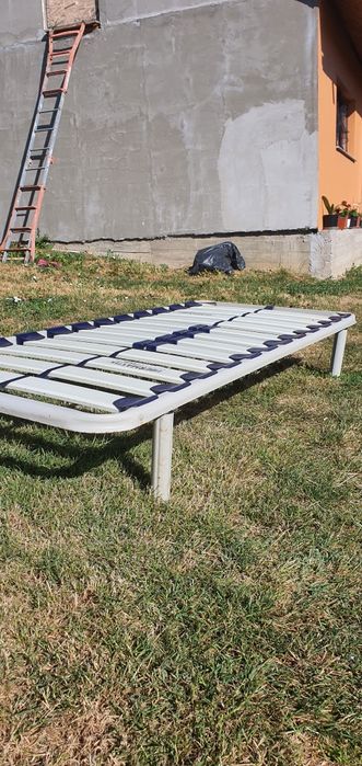 pat o persoana+saltea