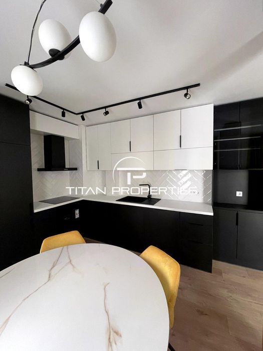 Дава се под наем Тристаен апартамент в Пловдив, Христо Смирненски - 100 кв.м за 850 € - Снимка #1