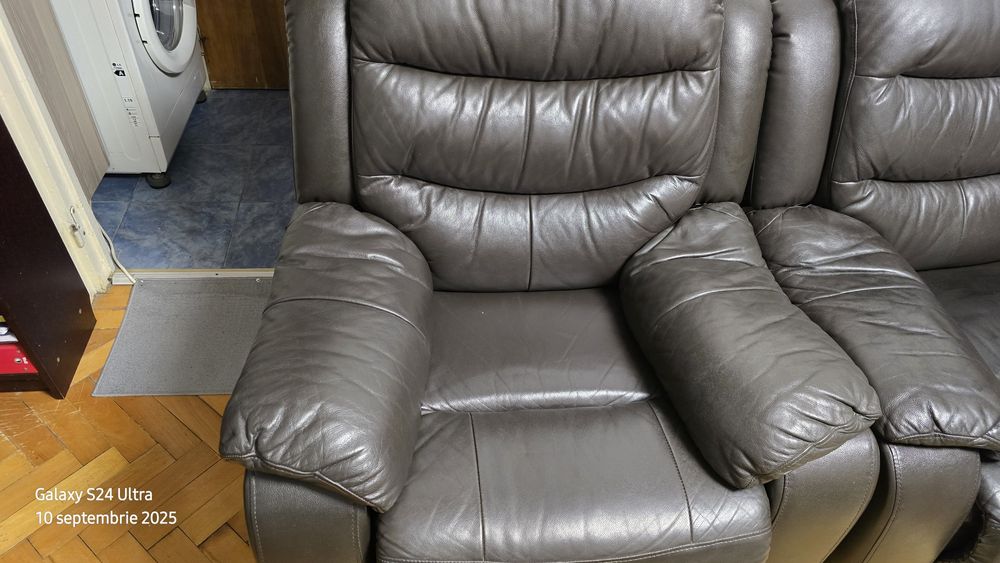 Set canapea 3 locuri + 2 fotolii recliner pret pe bucata piele eco