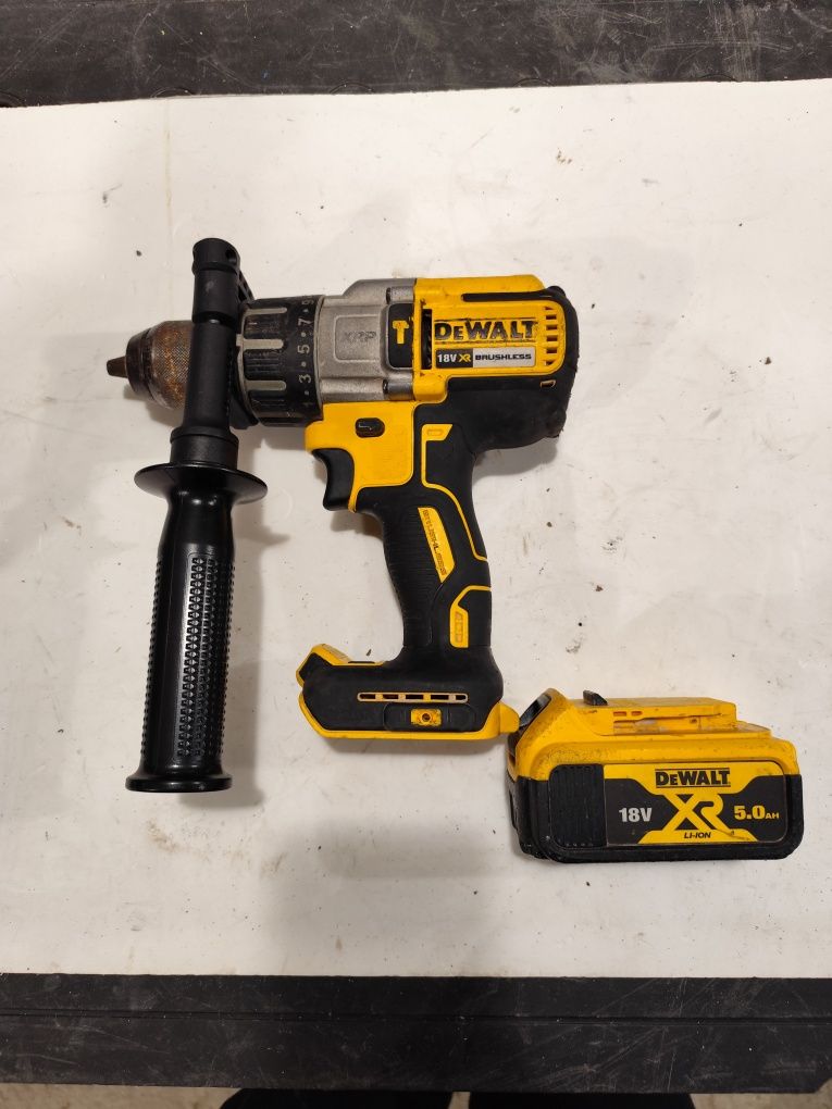 Топ безчетков акумулаторен удърен винтоверт Девалт DeWALT DCD996 + 5Ah