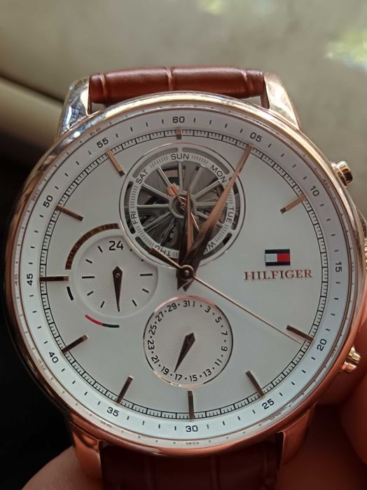 Se vinde Tommy Hilfiger in stare foarte bună