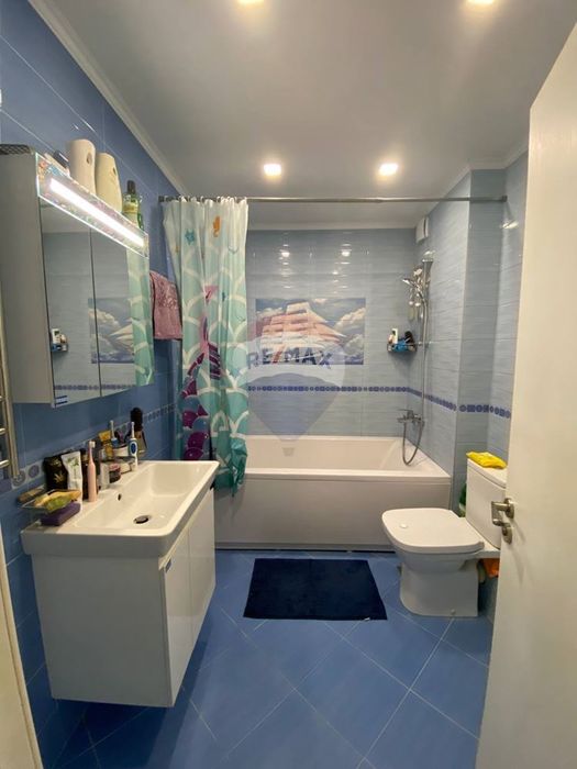 Продава се Тристаен апартамент в Варна, Бриз - 100 кв.м за 2350 €/кв.м - Снимка #11