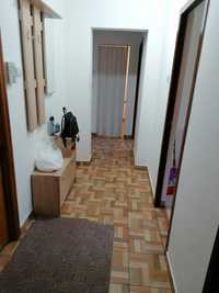 Închiriez apartament zona nord Calea lui Traian