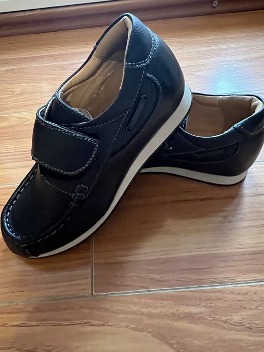 Pantofi din piele naturala