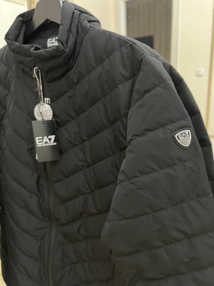 Мужская куртка Armani, EA7 новая оригинал! Срочно отдам за 50к