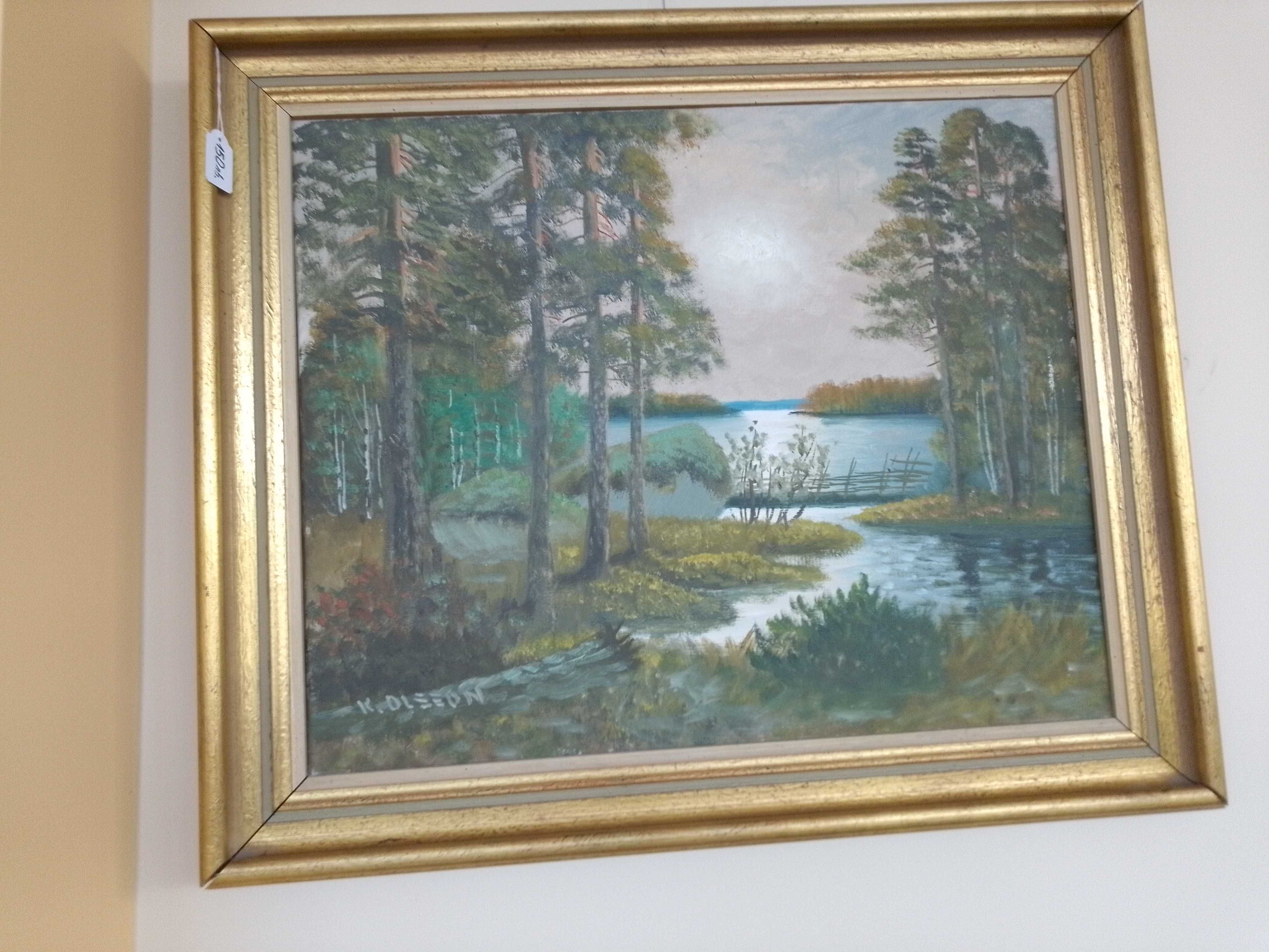 Красива картина пейзаж с дървена рамка