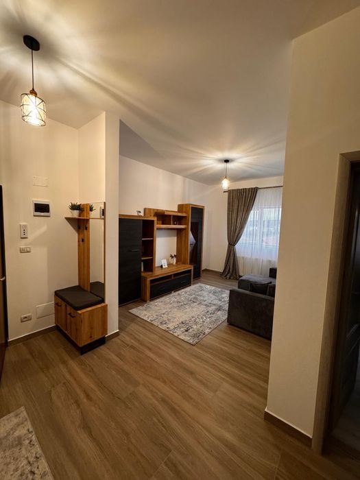 Inchiriez Apartamente