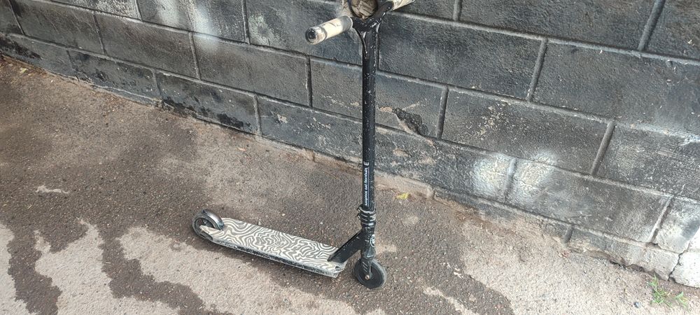 Трюковой самокат longvey metro