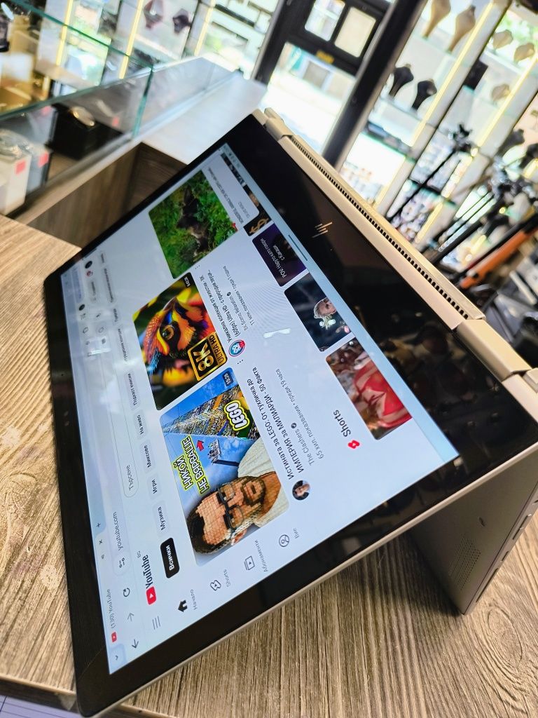 Лаптоп HP EliteBook x360 1030 G2 13.3" Тъчскрийн i5 7200U / 8RAM