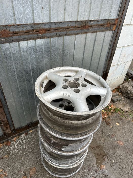 Диски р15 ауди               .     .