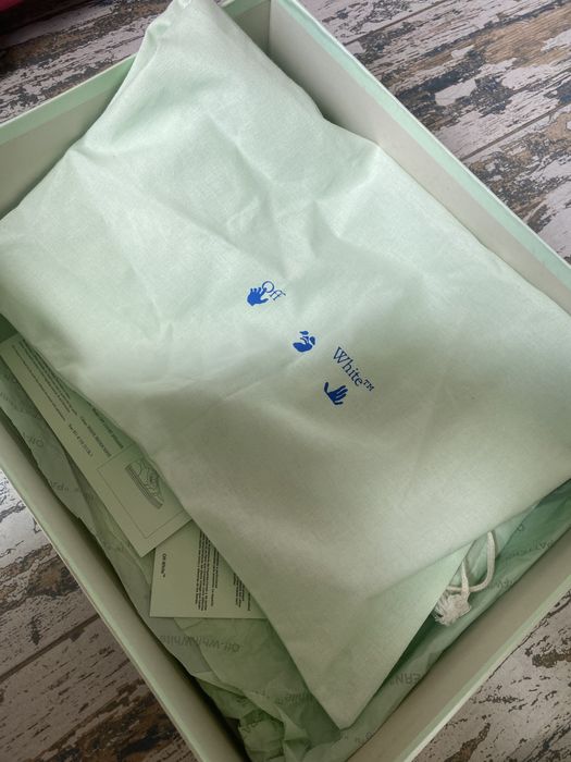 off white off court 3.0