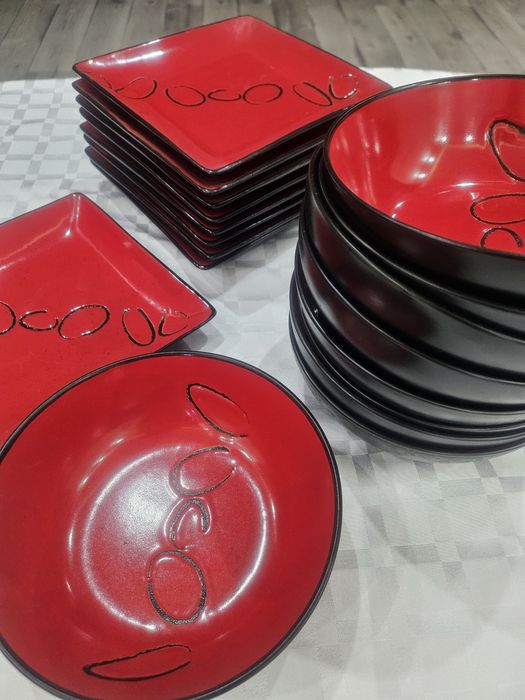 Набор тарелок праздничный