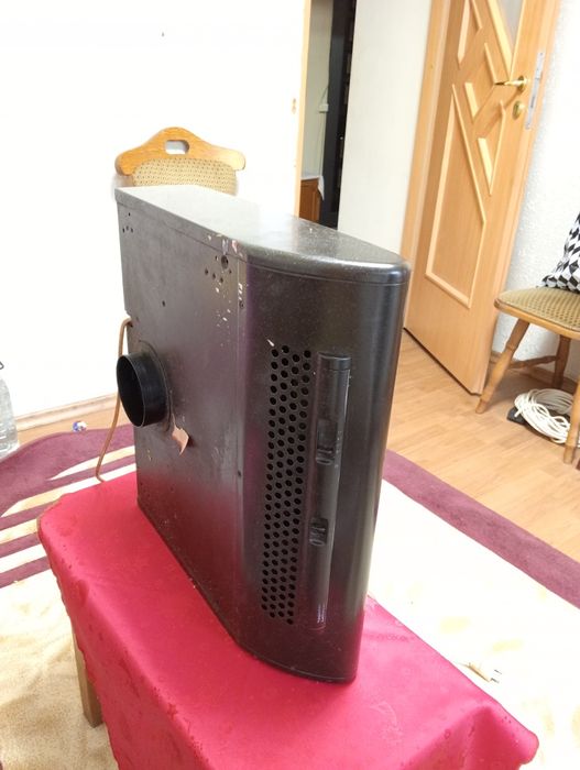 Vând hota neagra perfect funcțională