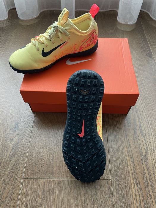 Детски футболни стоножки Nike Superfly