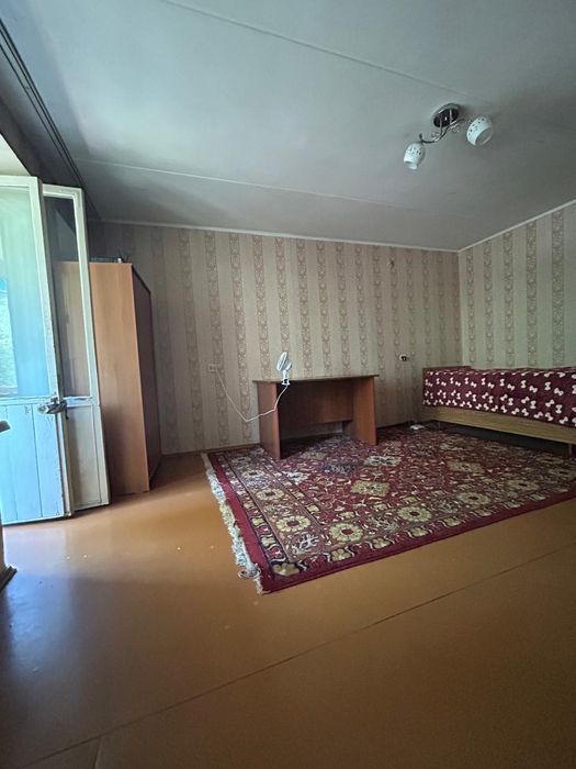 Продаётся 1,5- Ка на Стрелке