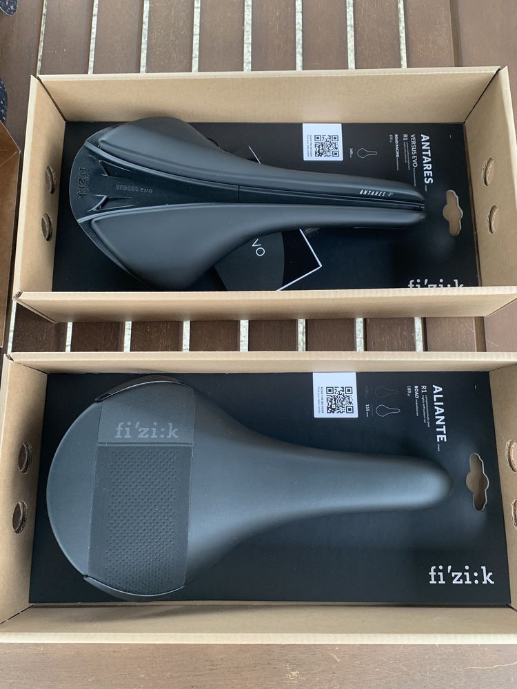 Fizik Aliante R1 и Fizik Antares R1 карбонови седалки за велосипед