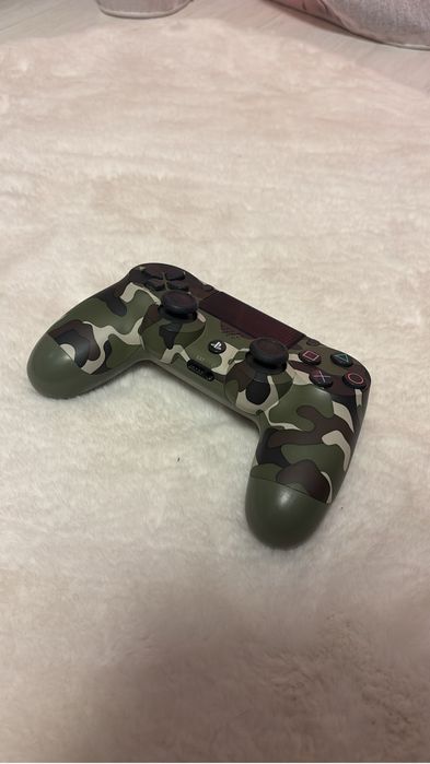 PS4 Pro, limited edition, 1Tb + 2 controllere