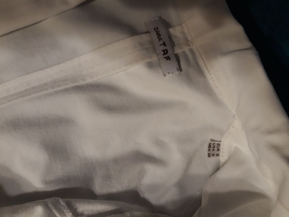 Vand 2 sacouri, potrivite pt marimea S ( 36).