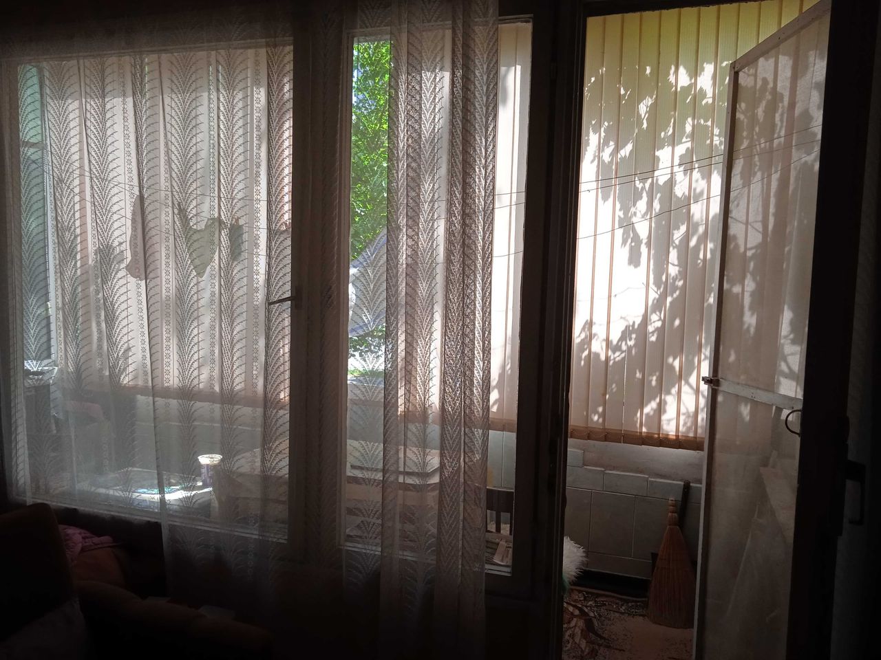 Продава се Тристаен апартамент в Пловдив, Кючук Париж - 70 кв.м за 1286 €/кв.м - Снимка #10