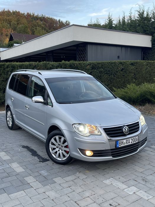 ~Volkswagen Touran~1.9TDI 105CP~7Locurii CarPlay